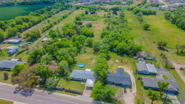 $345,500 | 11118 China Spring Road, Waco, TX 76708