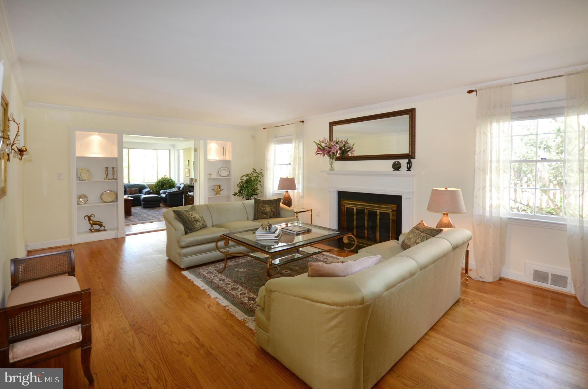 7601 Wyndale Road Chevy Chase, MD 20815 - Photo 3 of 29 Living Room