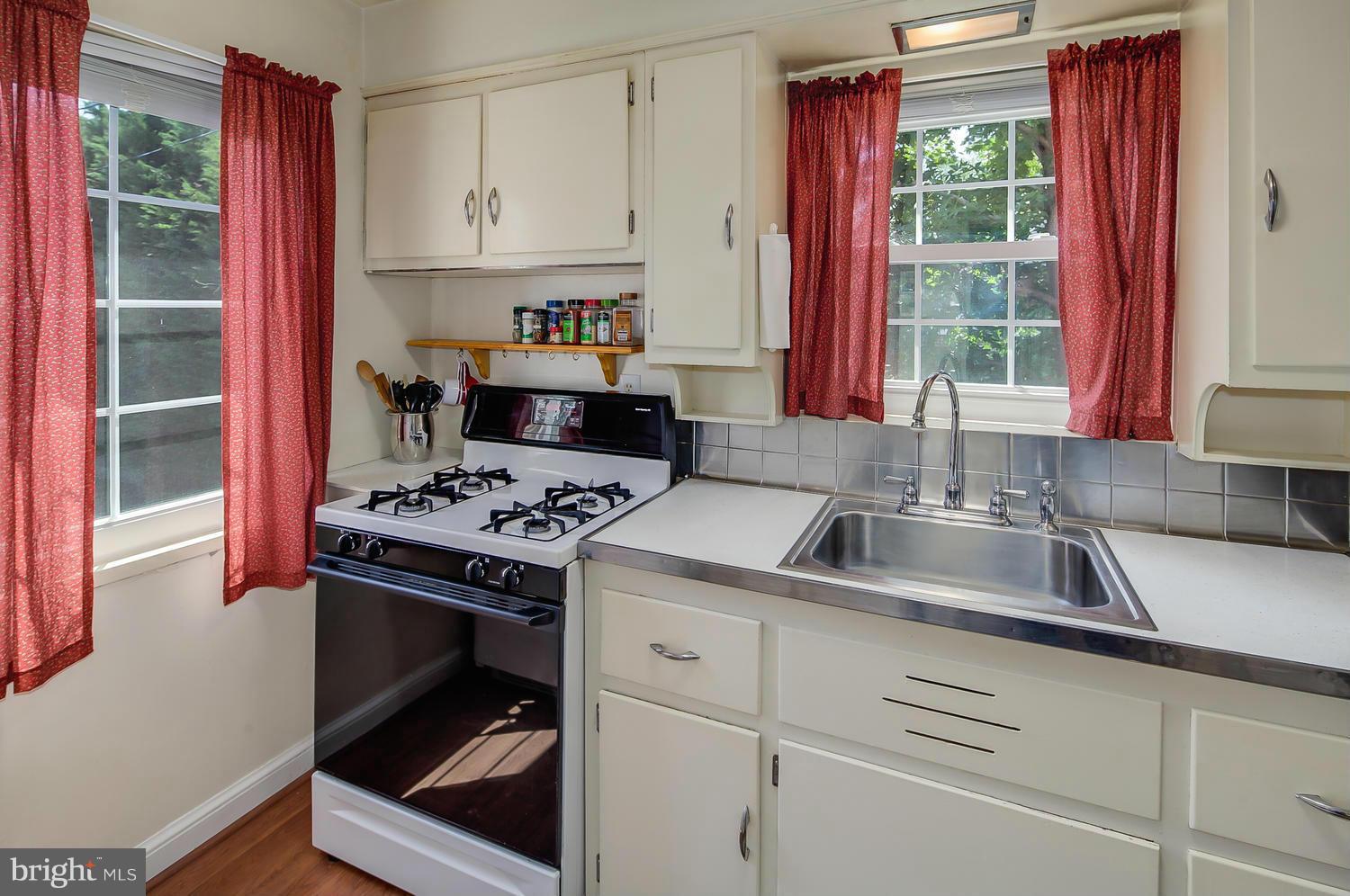 2717 Hardy Avenue Silver Spring, MD 20902 - Photo 12 of 30 Kitchen