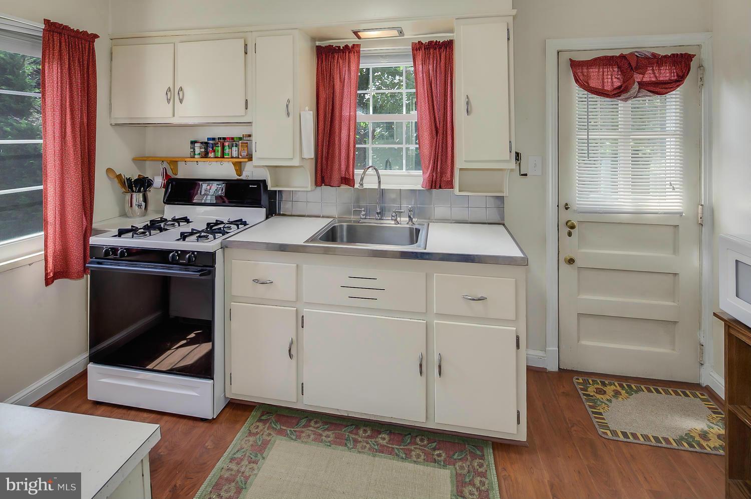 2717 Hardy Avenue Silver Spring, MD 20902 - Photo 7 of 30 Kitchen