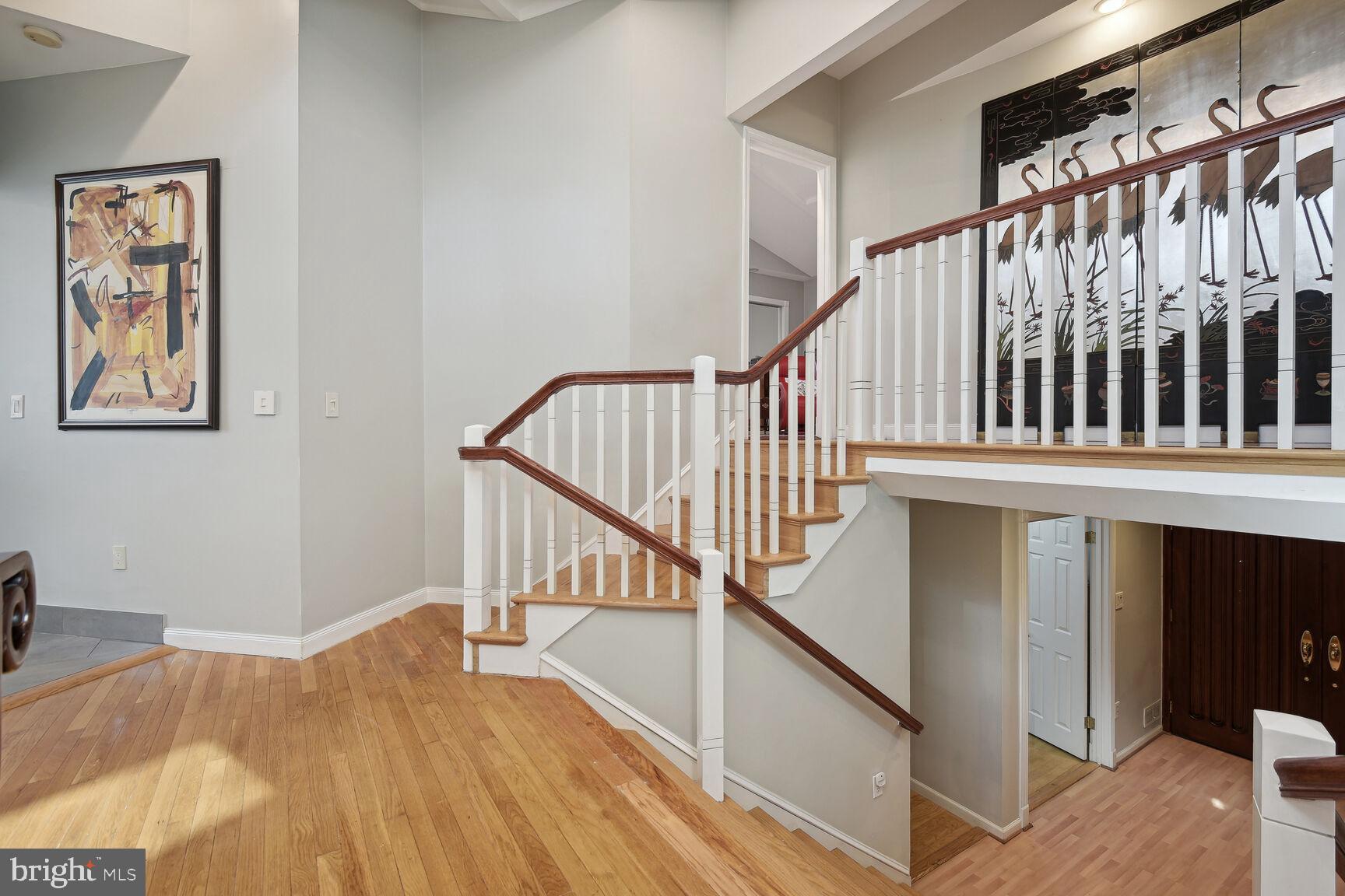 7605 Beech Tree Road Bethesda, MD 20817 - Photo 3 of 52