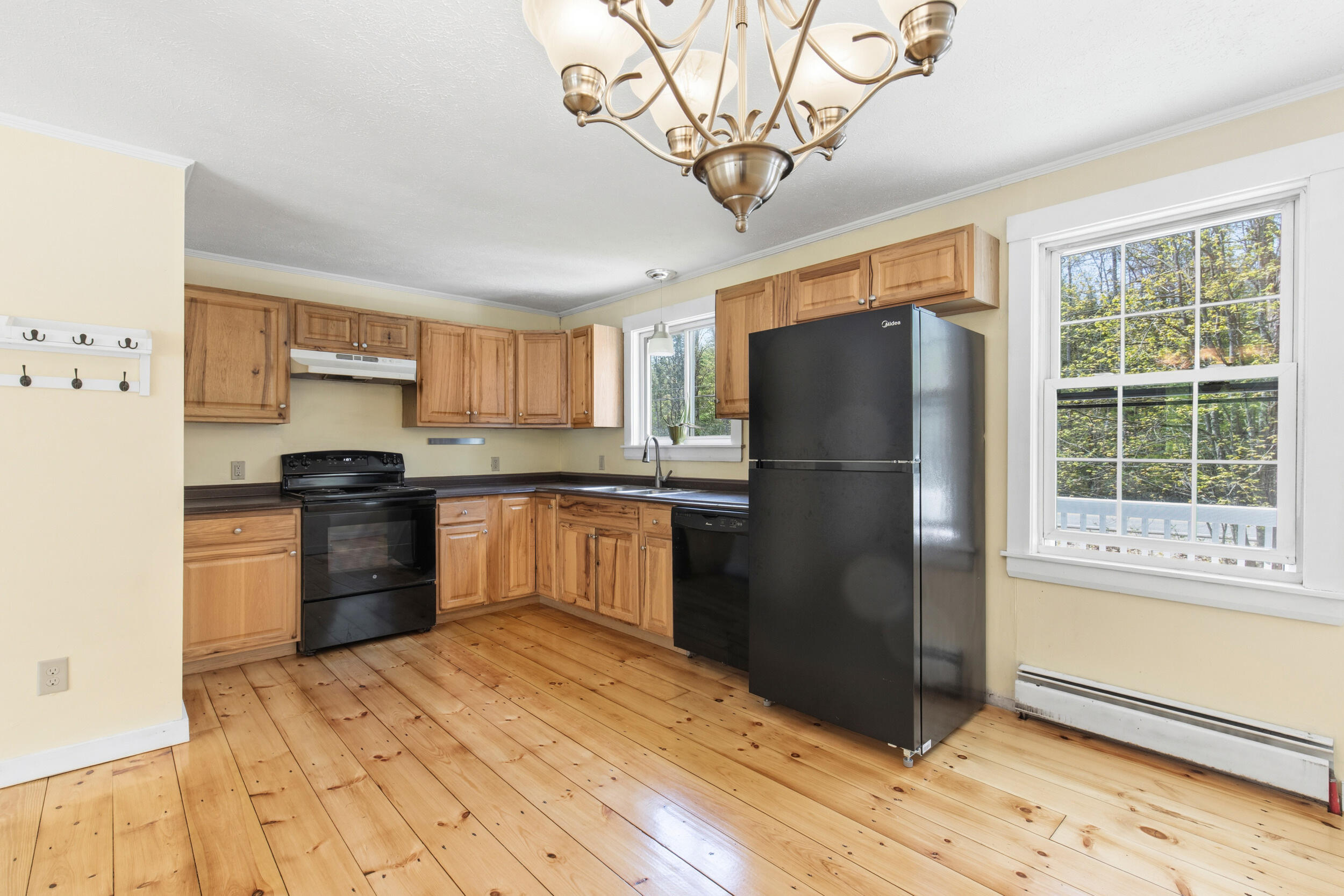 450 Richville Road Standish, ME 04084 - Photo 16 of 38 kitchen