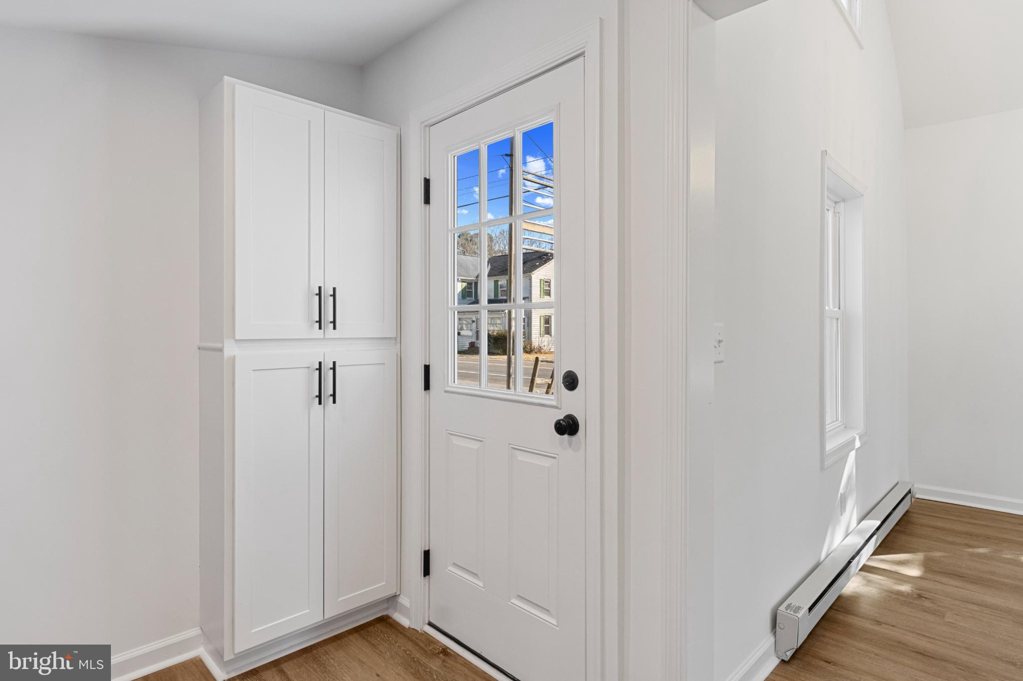 28276 Riverside Drive Salisbury, MD 21801 - Photo 11 of 24 Bright entryway with modern charm.