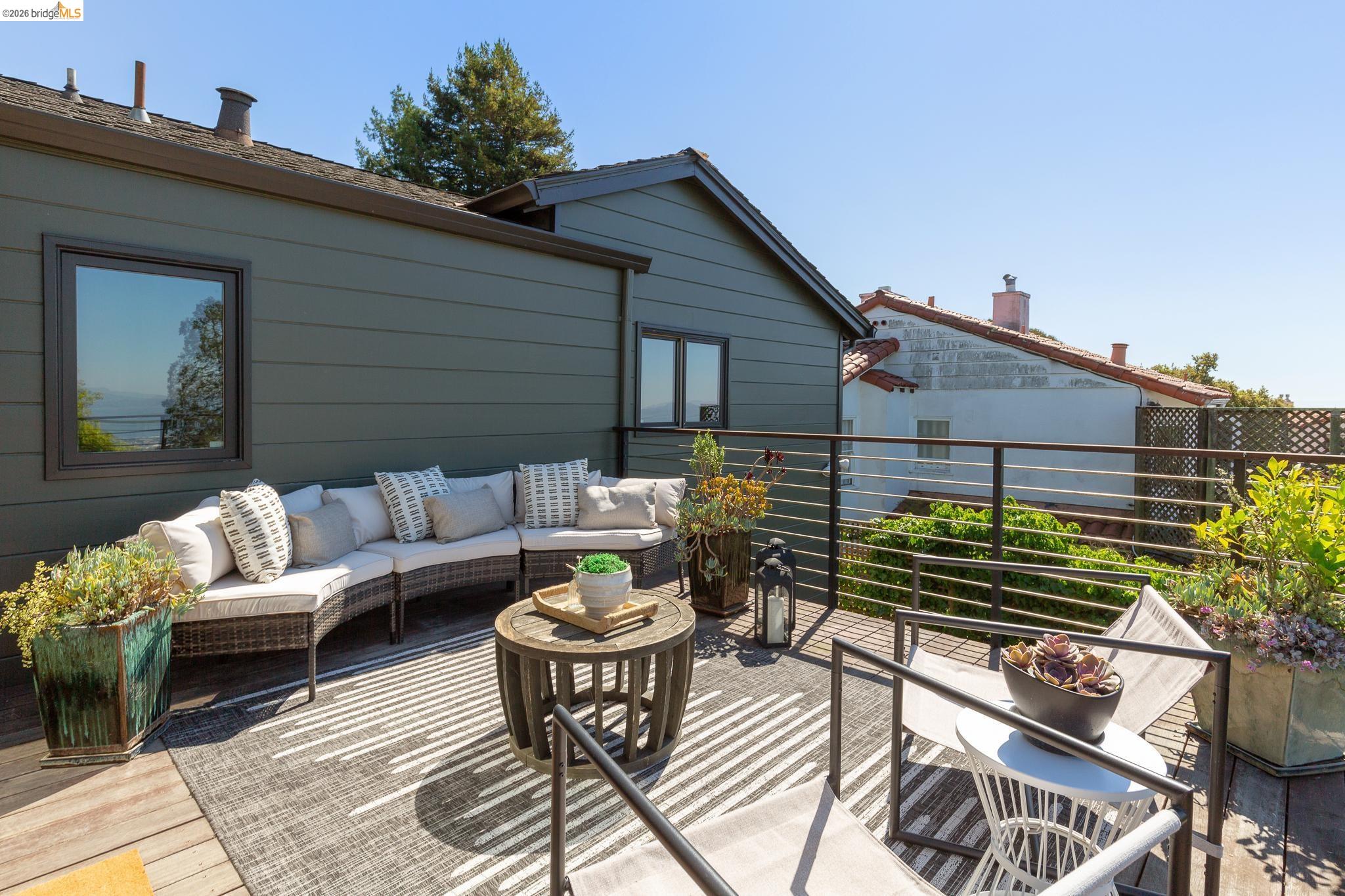 470 Spruce Street Berkeley, CA 94708 - Photo 14 of 59