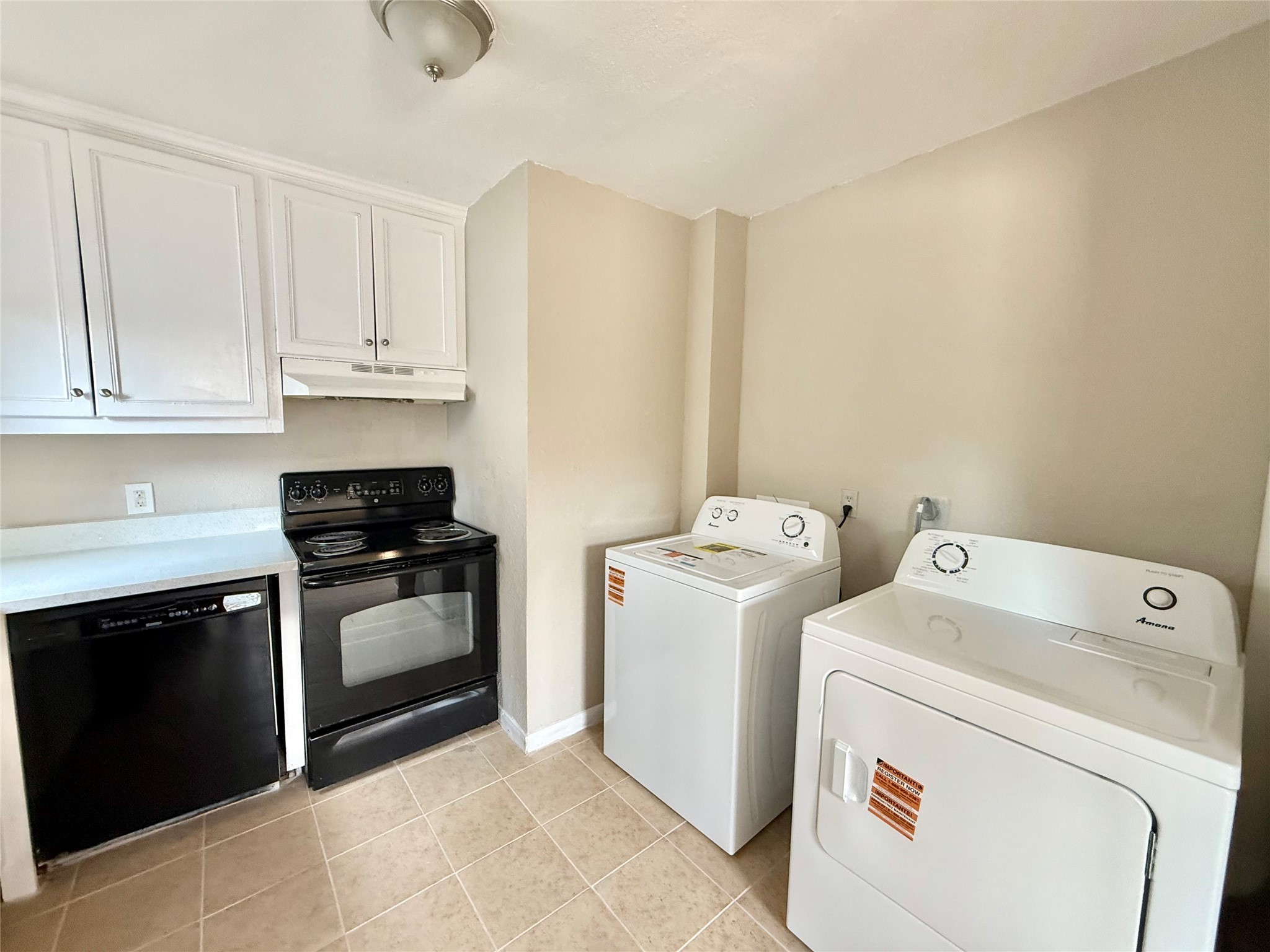 3914 Hoffman Street, Unit B Houston, TX 77026 - Photo 5 of 8 Brand new Washer and Dryer!