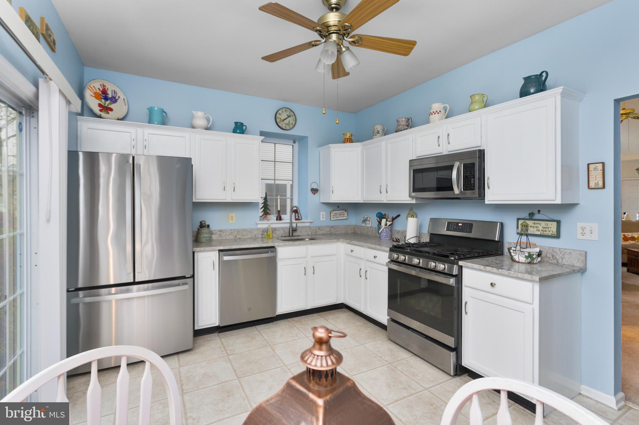 143 Burholme Drive Hamilton, NJ 08691 - Photo 9 of 22 New Stainless steel appliances