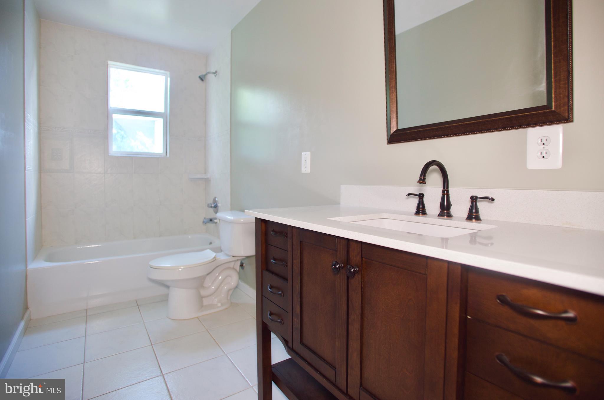 2507 Weisman Road Silver Spring, MD 20902 - Photo 24 of 43 Hallway Bath