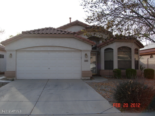 1064 South Riata Street Gilbert, AZ 85296 - Photo 1 of 13 1064 S Riata