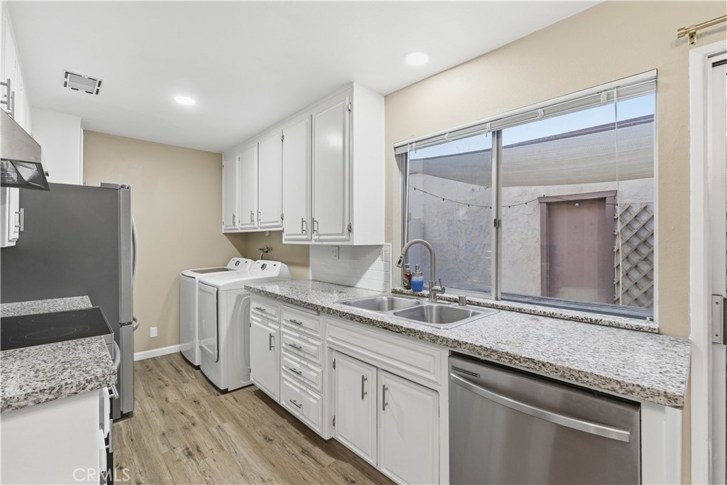 1012 Peg Street Ridgecrest, CA 93555 - Photo 9 of 31