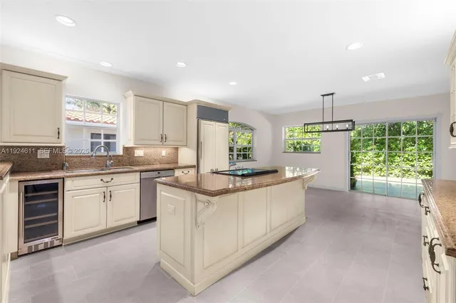 $1,749,000 | 911 Andres Avenue, Coral Gables, FL 33134