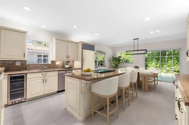 $1,749,000 | 911 Andres Avenue, Coral Gables, FL 33134