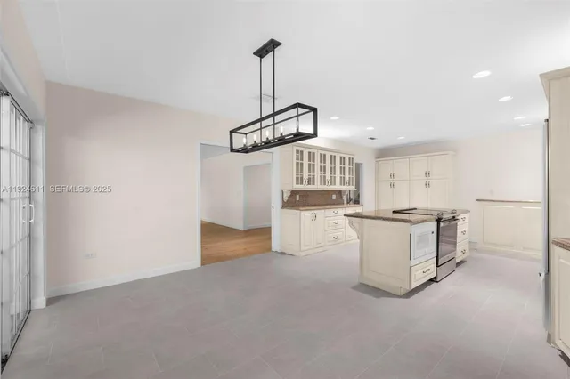 $1,749,000 | 911 Andres Avenue, Coral Gables, FL 33134