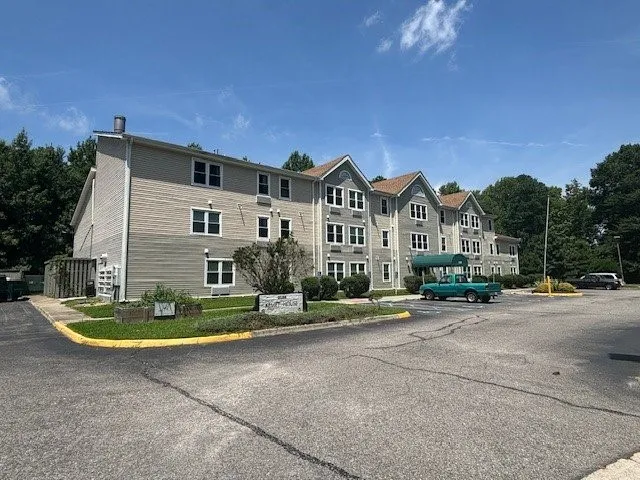 $1,152 | 2139 Broadmoor Avenue, Chesapeake, VA 23323