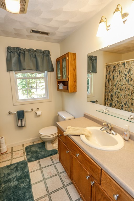 132 Norris Road Tyngsborough, MA 01879 - Photo 30 of 30 Gallery Image 30