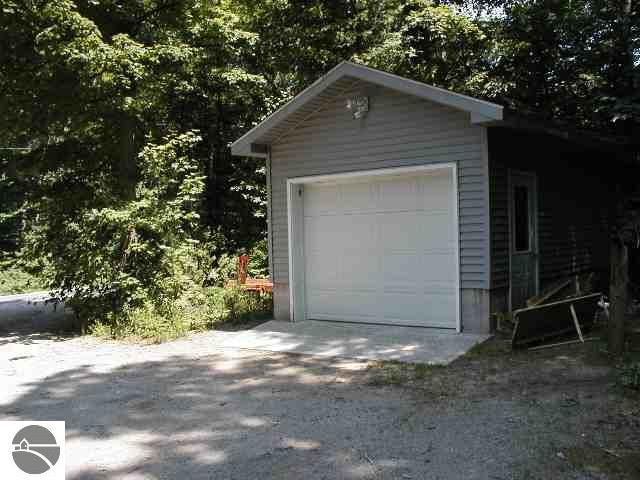 2261 North Jacobson Road Suttons Bay, MI 49682 - Photo 7 of 9 1658399-6.JPG