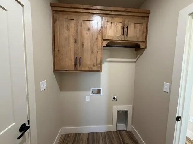 $2,400 | 409 Essex Lane, Wolfforth, TX 79382