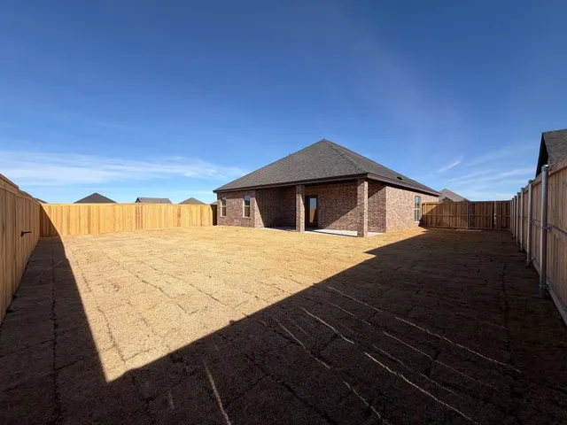 $2,400 | 409 Essex Lane, Wolfforth, TX 79382