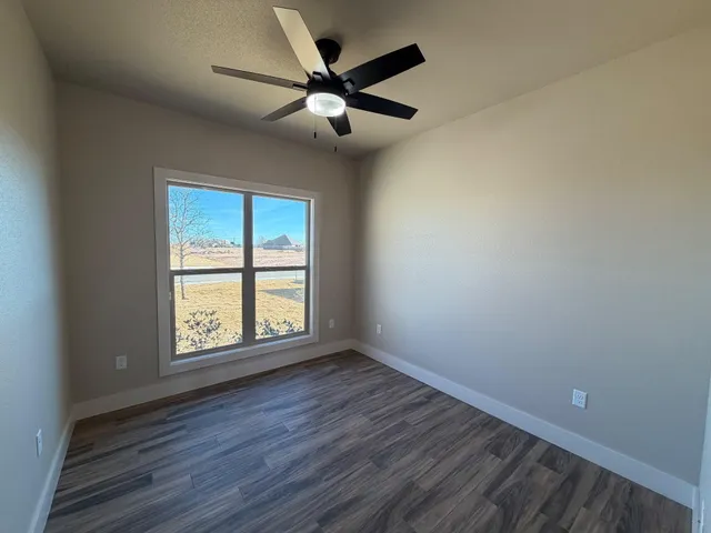 $2,400 | 409 Essex Lane, Wolfforth, TX 79382