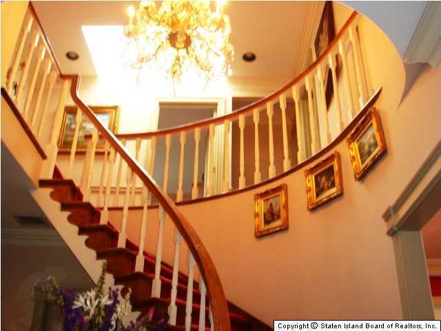 37 Circle Road Staten Island, NY 10304 - Photo 6 of 9 Additional Photo