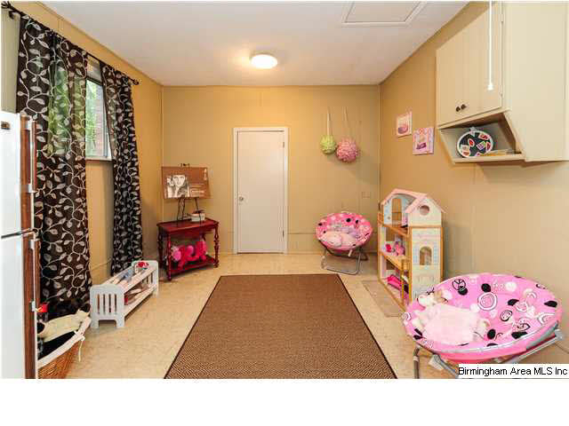 916 South Forrest Drive Birmingham, AL 35209 - Photo 11 of 24