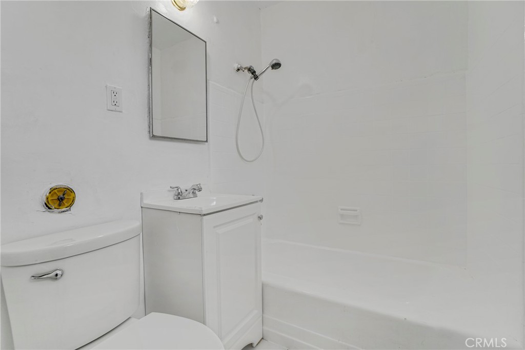904 South Bullis Road Compton, CA 90221 - Photo 16 of 21