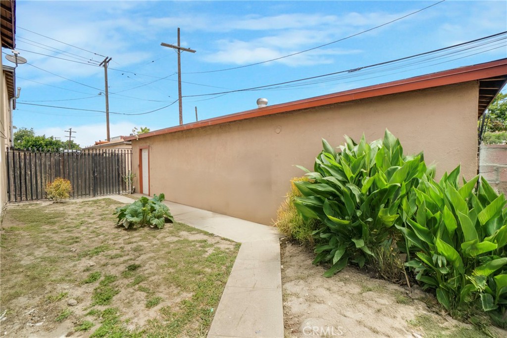 904 South Bullis Road Compton, CA 90221 - Photo 18 of 21
