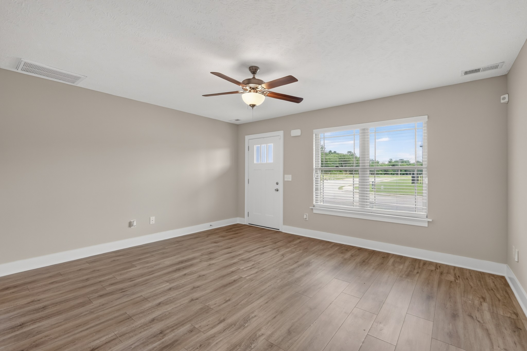 2331 Red Barn Road Christiana, TN 37037 - Photo 7 of 29 Gallery Image 7