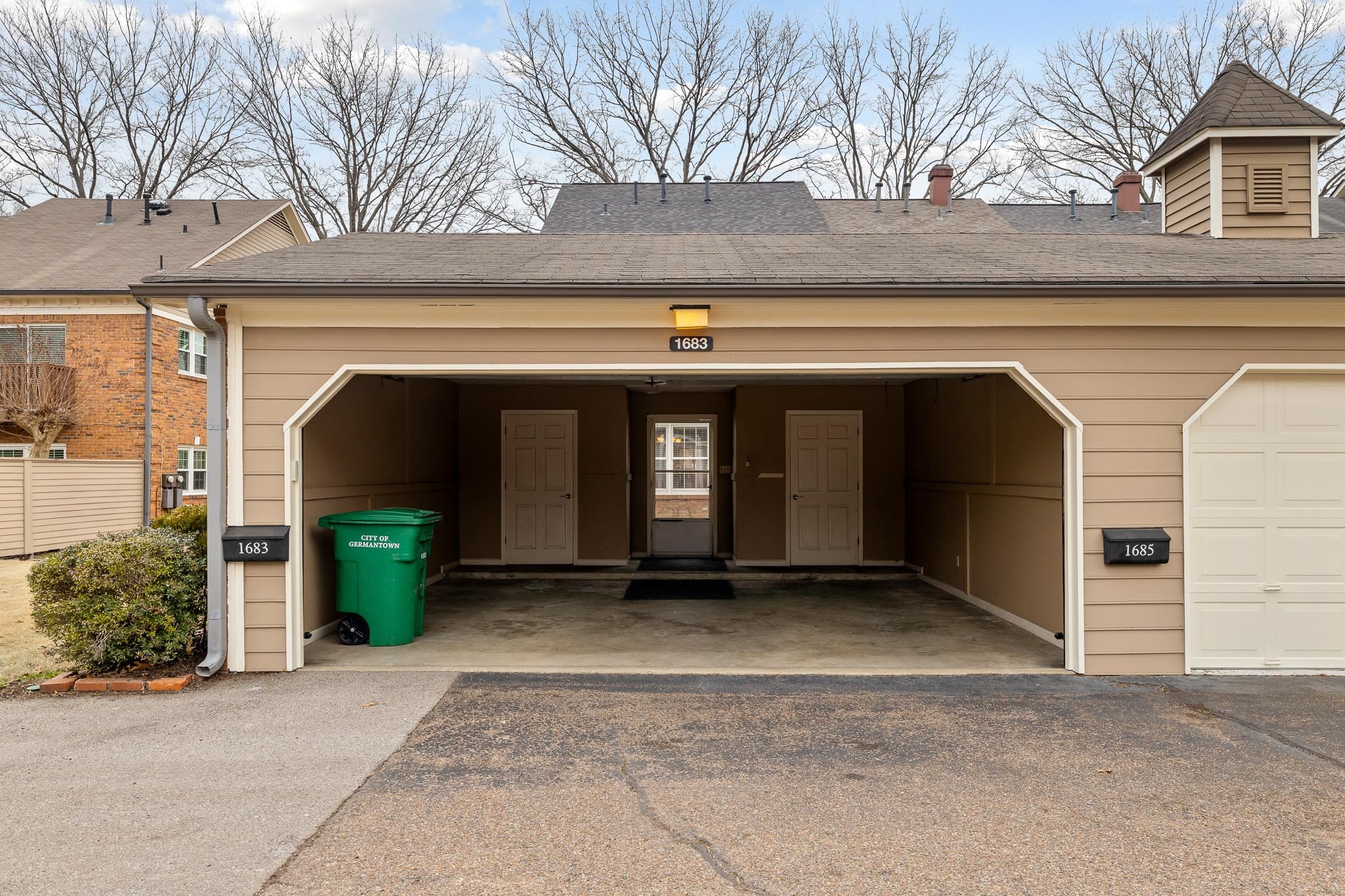 1683 Kimbrough Road Germantown, TN 38138 - Photo 26 of 34 View of exterior entry