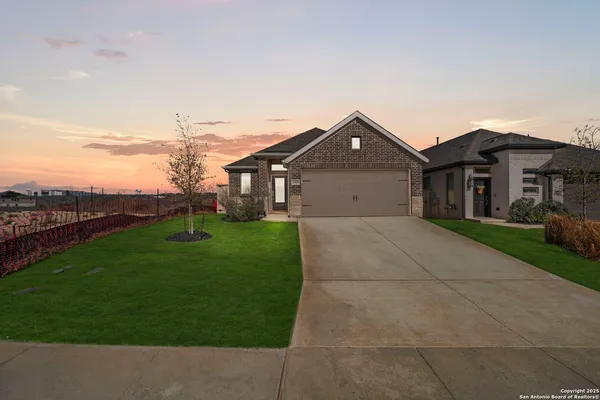 $2,450 | 2410 Oxford Ridge, San Antonio, TX 78245