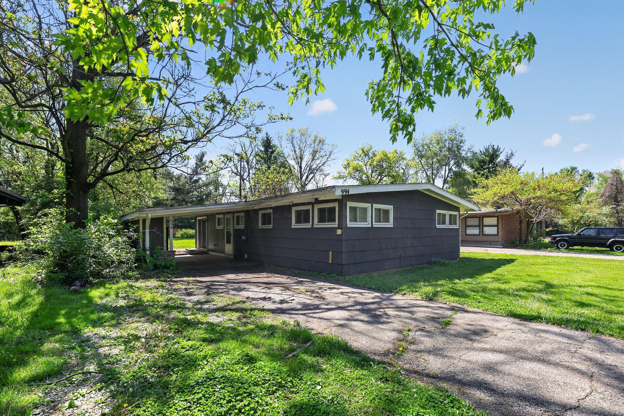 994 Sunbury Road Columbus, OH 43219 - Photo 4 of 40 12_994_Sunbury_Rd_Columbus_OH_43219-Exte