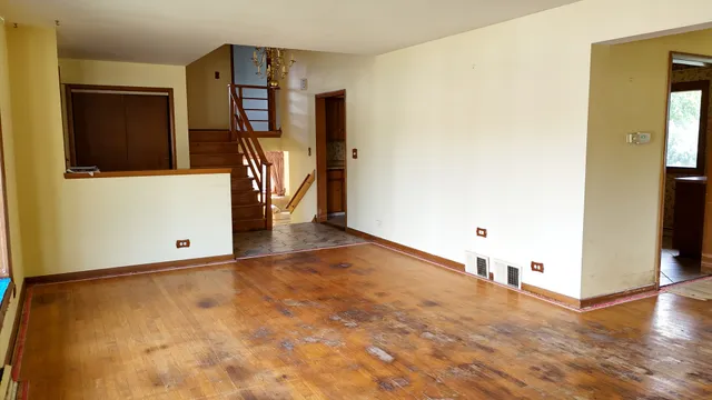 $699,998 | 494 Atwood Court, Elmhurst, IL 60126