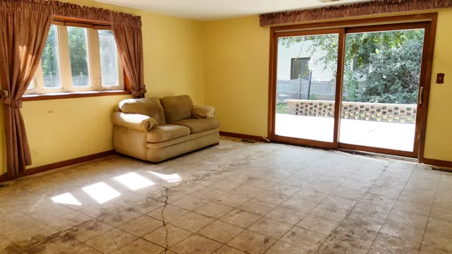 $699,998 | 494 Atwood Court, Elmhurst, IL 60126