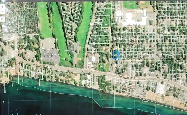 a view of building with yard