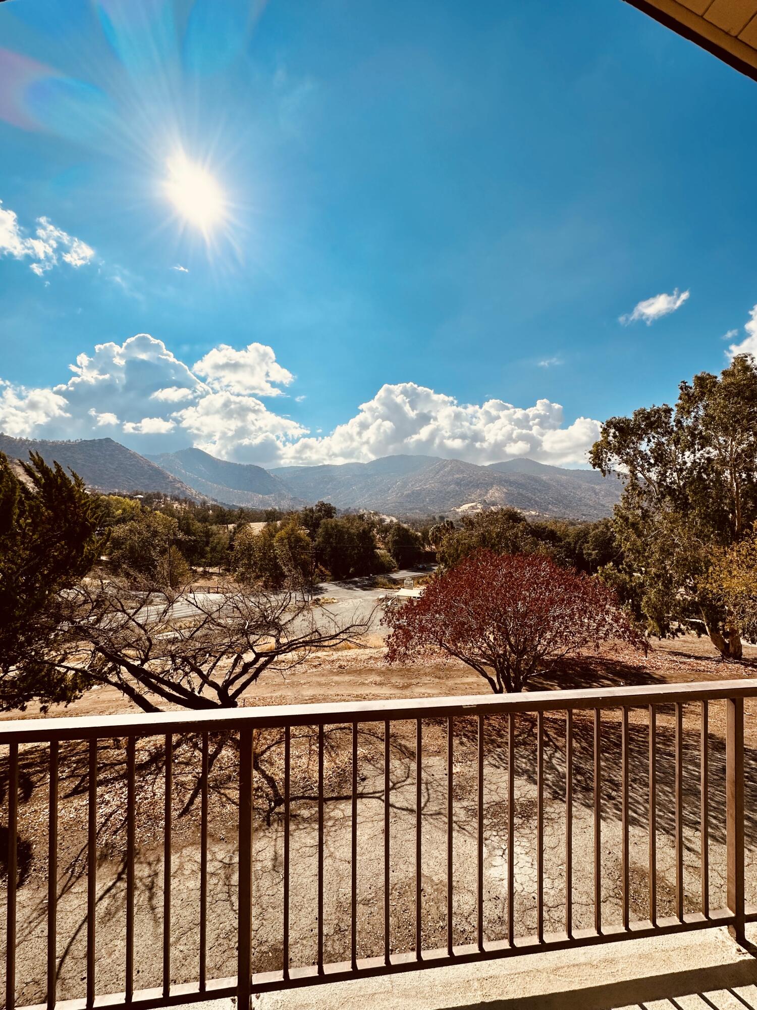 41231 Sierra Drive Three Rivers, CA 93271 - Photo 31 of 37 Deck View