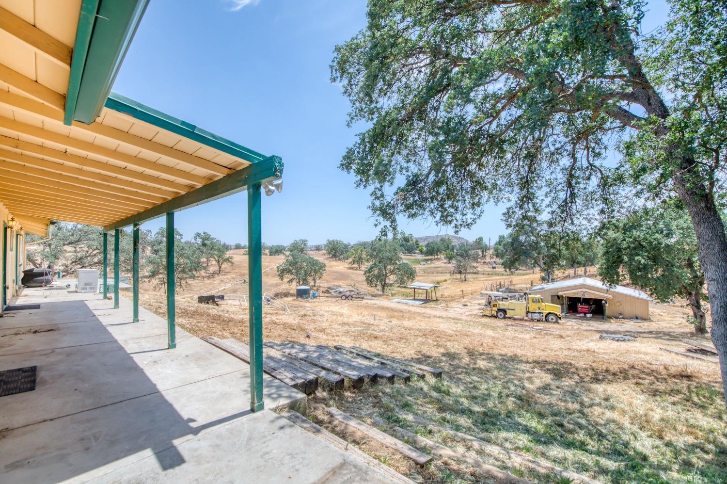 22452 Goldrush Lane Clovis, CA 93619 - Photo 24 of 36 a view of a outdoor space with furniture
