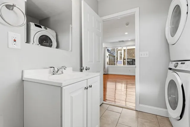 $4,100 | 21 Emerton Street, Unit 2, Salem, MA 01970