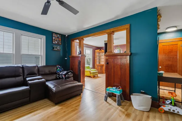$164,900 | 937 25th Street, Moline, IL 61265