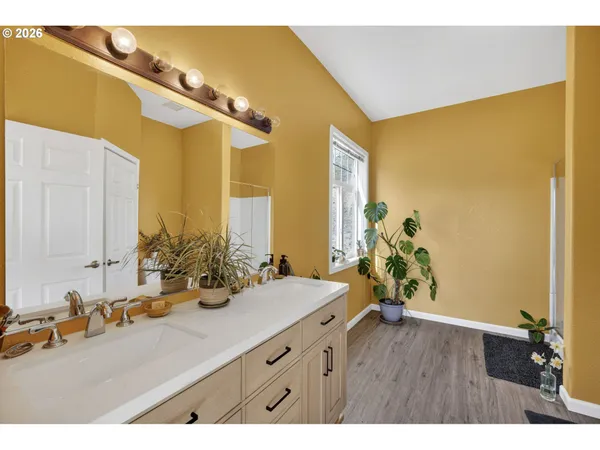 $4,875,000 | 3475 3 Mile County Road, The Dalles, OR 97058