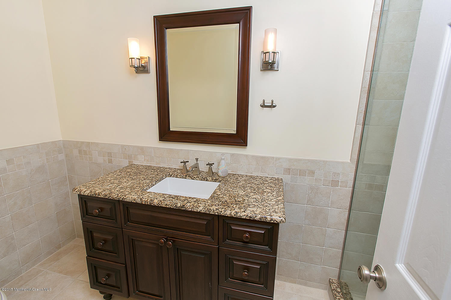 8 Brady Road Shrewsbury, NJ 07702 - Photo 7 of 13 MASTER BATH