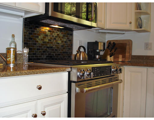 7 Chestnut Lane, Unit 14 Lexington, MA 02421 - Photo 6 of 10 Gallery Image 6