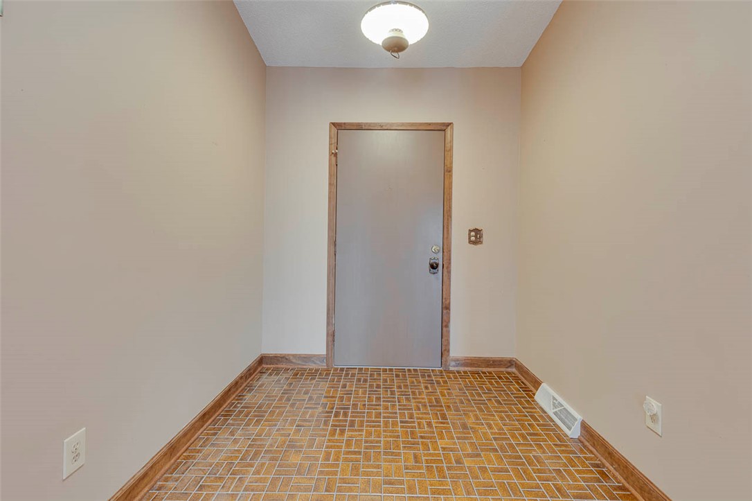 103 Berkeley Court Clemson, SC 29631 - Photo 5 of 45