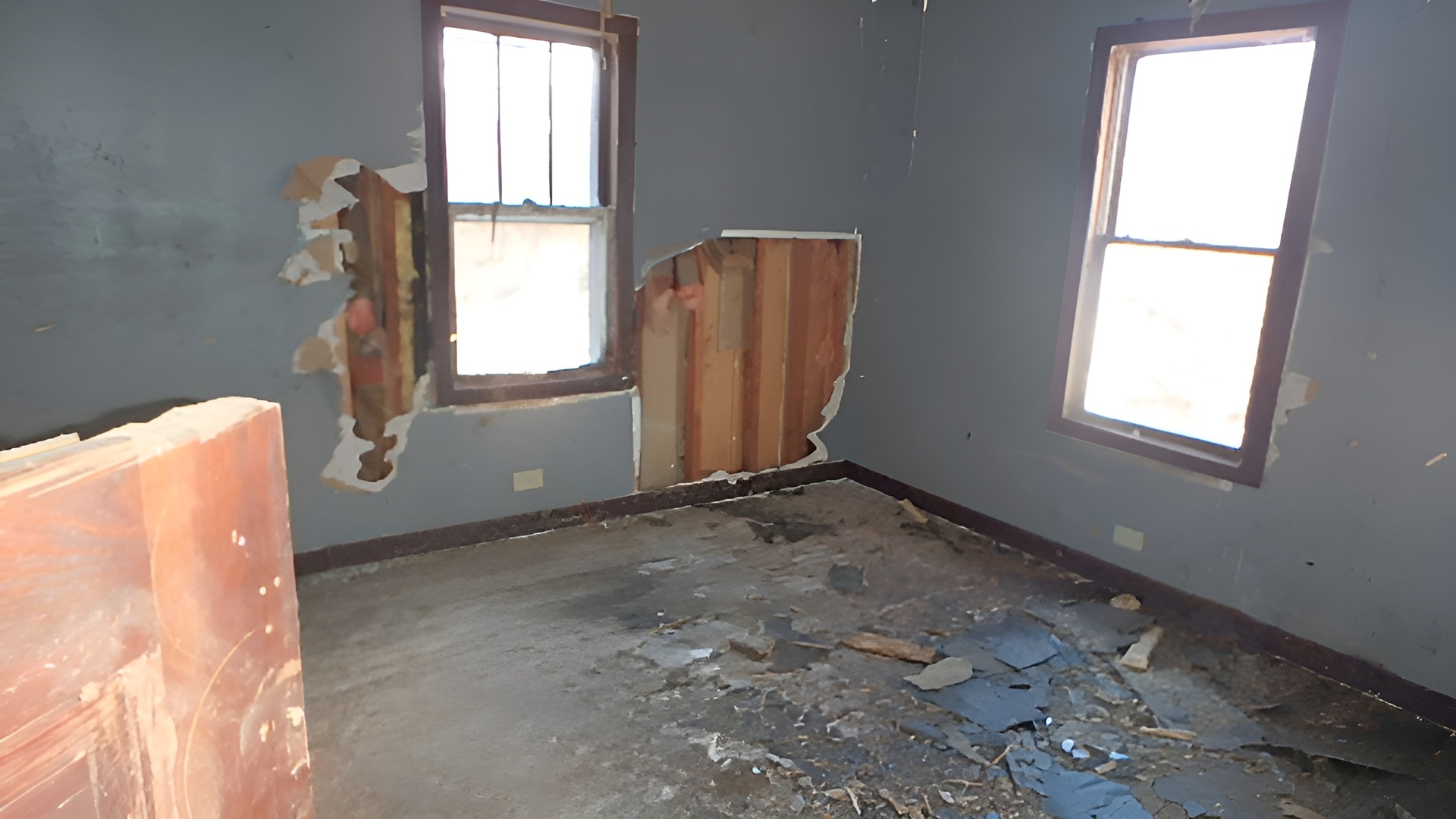 3136 North 17060E Road Momence, IL 60954 - Photo 14 of 19 a view of an empty room and window