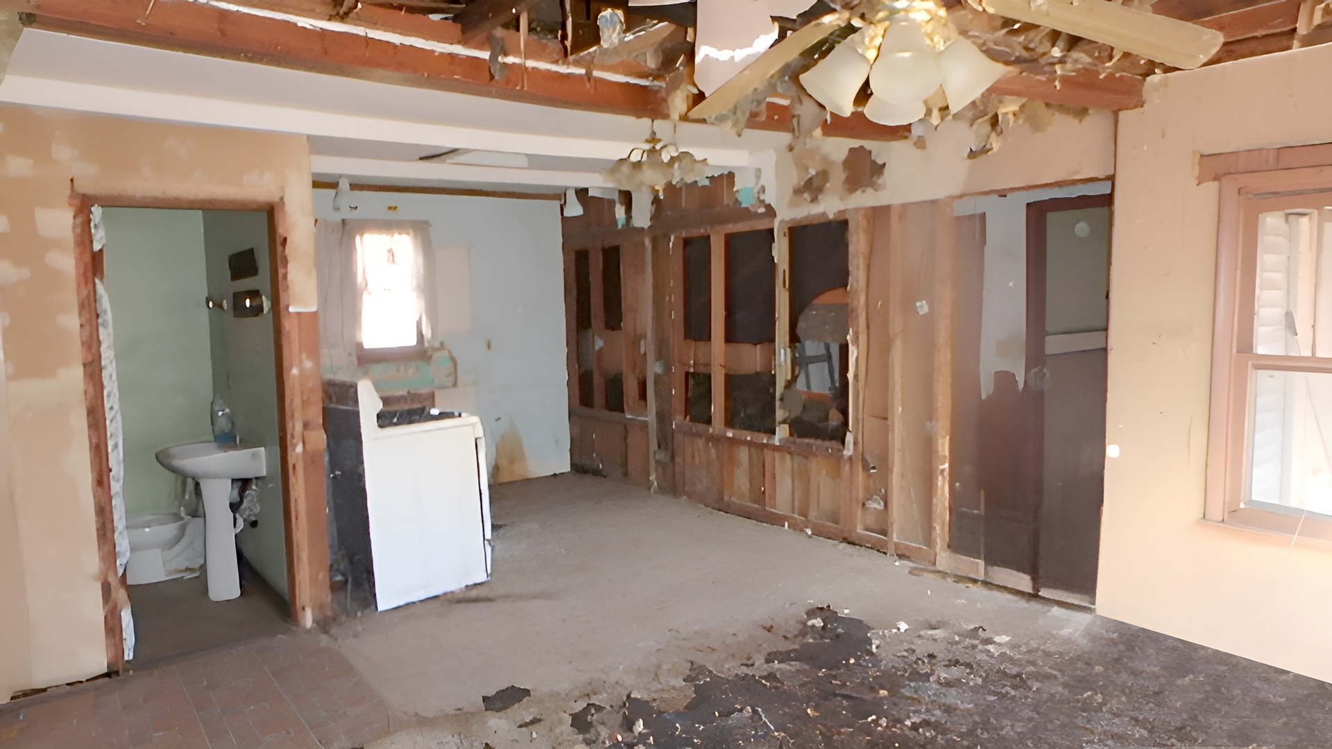 3136 North 17060E Road Momence, IL 60954 - Photo 6 of 19 a view of a storage & utility room