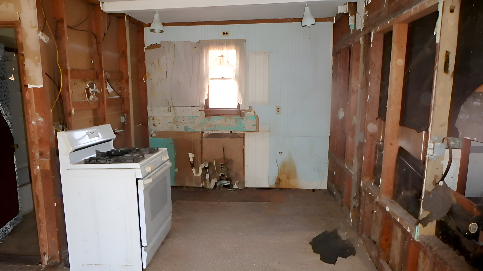 3136 North 17060E Road Momence, IL 60954 - Photo 9 of 19 a utility room with closet dryer and washer
