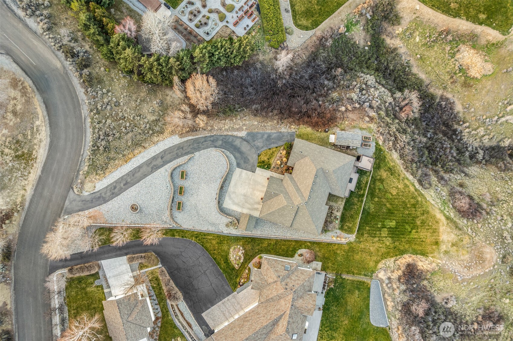 3045 Eastview Lane Wenatchee, WA 98801 - Photo 10 of 40