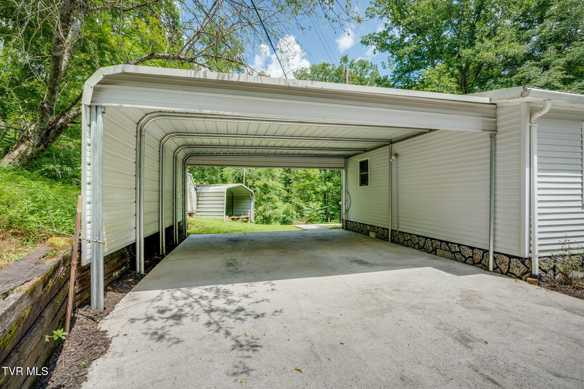 1447 Clawson Road Jonesville, VA 24263 - Photo 23 of 43 022