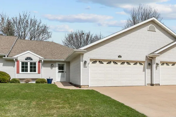 $264,900 | 1274 West 18th Avenue, Oshkosh, WI 54902