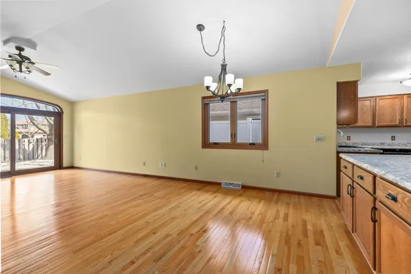$264,900 | 1274 West 18th Avenue, Oshkosh, WI 54902