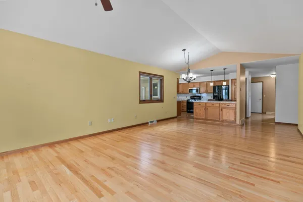 $264,900 | 1274 West 18th Avenue, Oshkosh, WI 54902