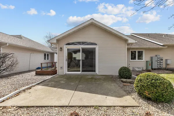 $264,900 | 1274 West 18th Avenue, Oshkosh, WI 54902